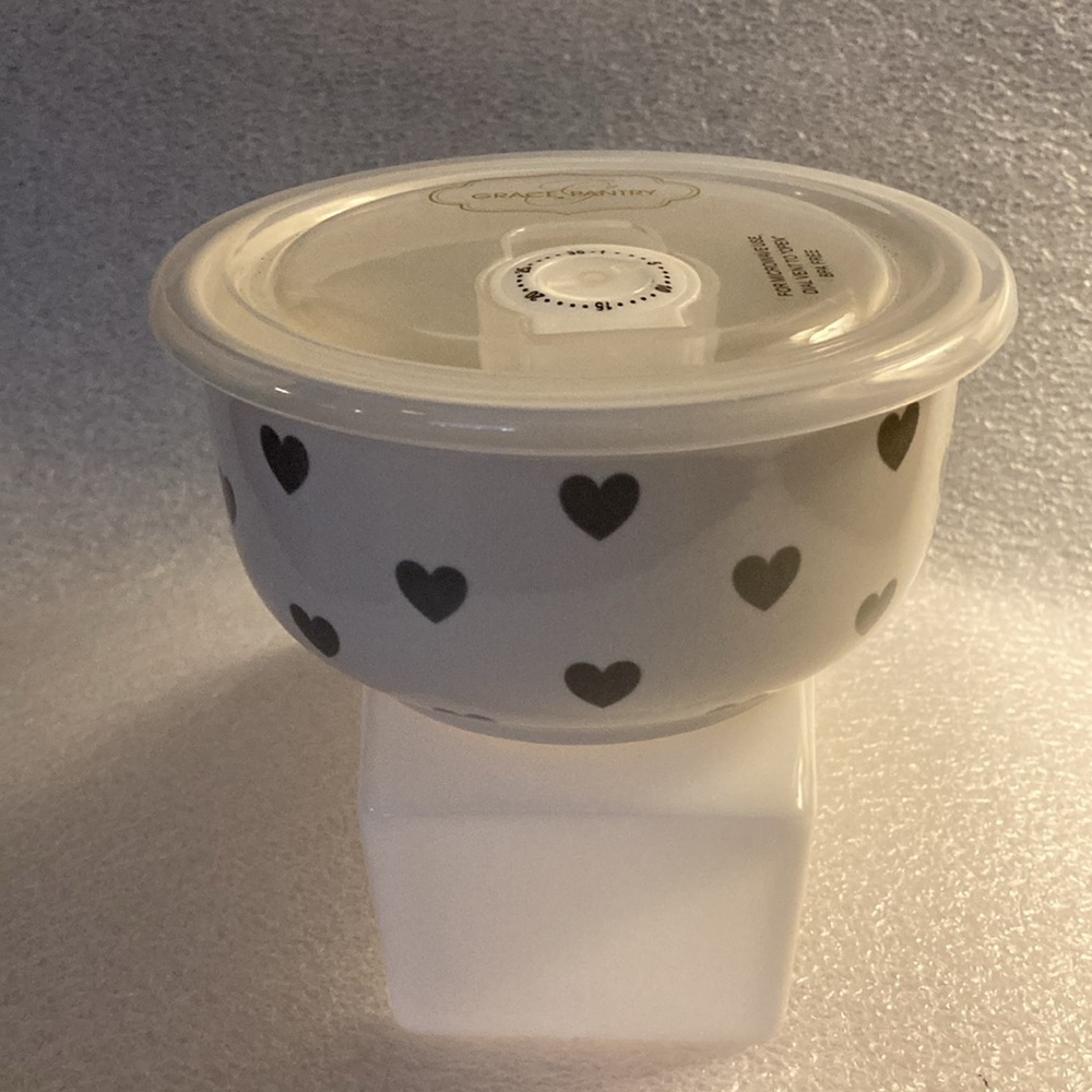 NWOT - Grace Pantry Love & Hearts Shiny Porcelain Microwave Steamer Bowl & Lid